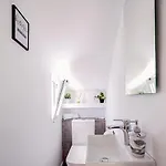 Modern Duplex With Pool And Private Terrace * מספאלומס