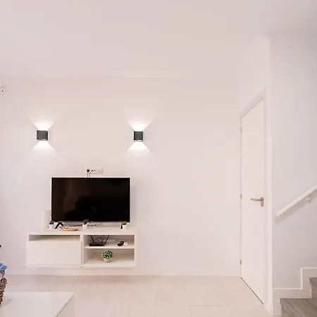 Modern Duplex With Pool And Private Terrace